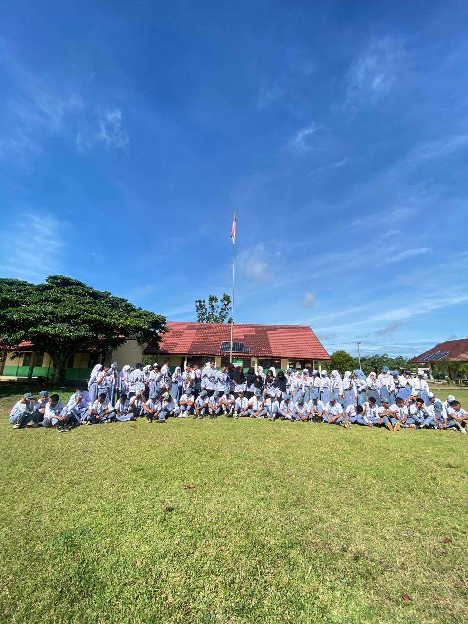 Upacara HGN  SMAN 1 Permata Kecubung Tahun 2025
